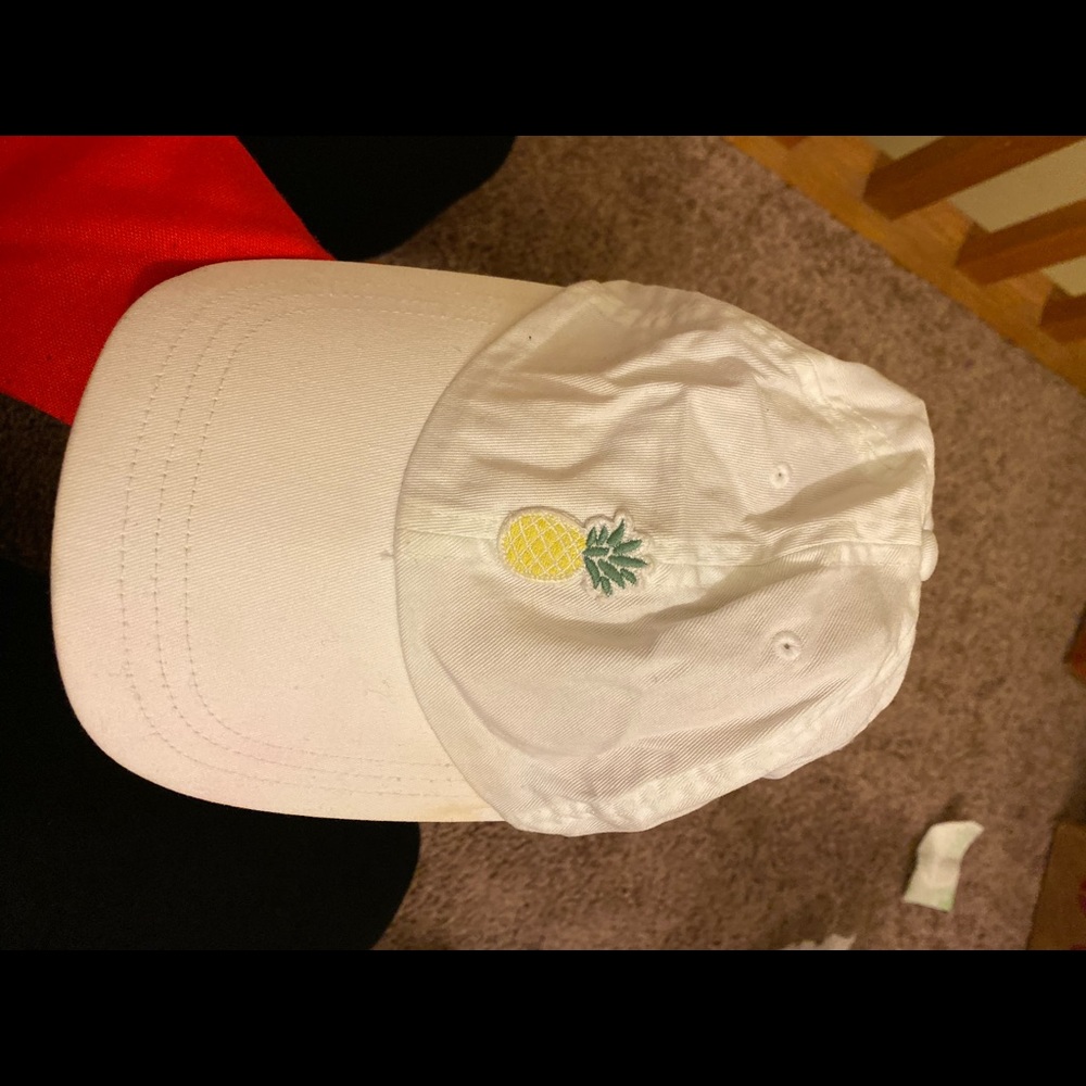 VS PINK PINEAPPLE HAT